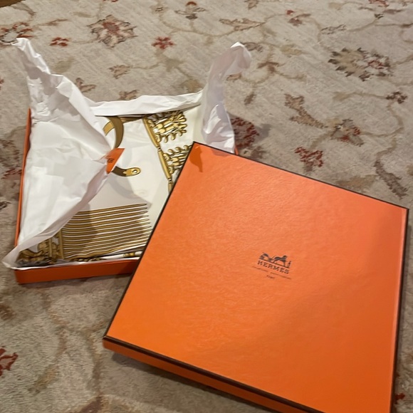 NIB Hermes Les Cavaliers D’or scarf - Picture 6 of 8